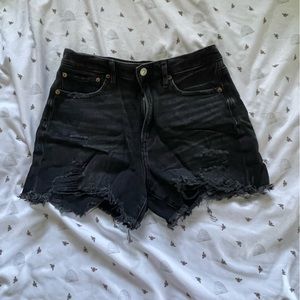American Eagle size 6 black ripped high rise shorts
